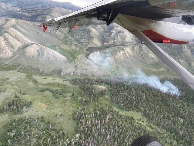 Alkali Fire as seen by smokejumper plane.